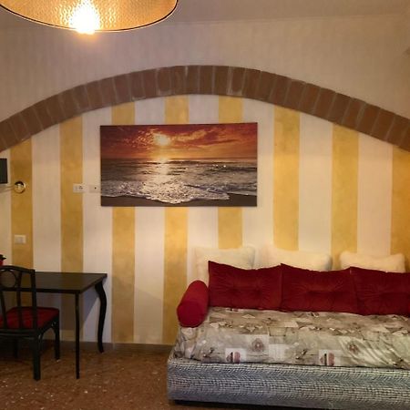 Fiumicinoa57 Bed & Breakfast Luaran gambar