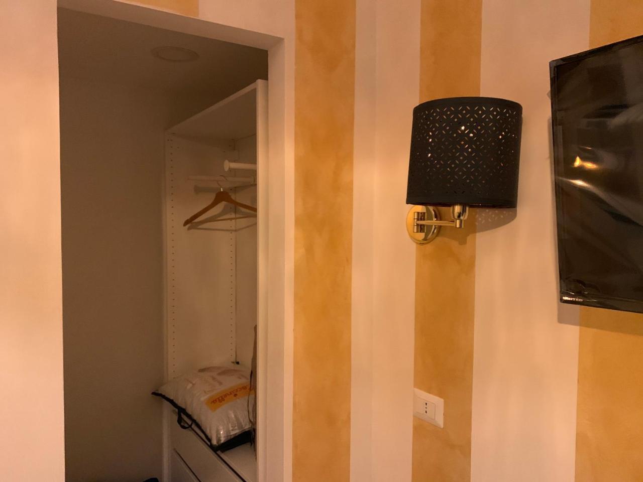 Fiumicinoa57 Bed & Breakfast Luaran gambar