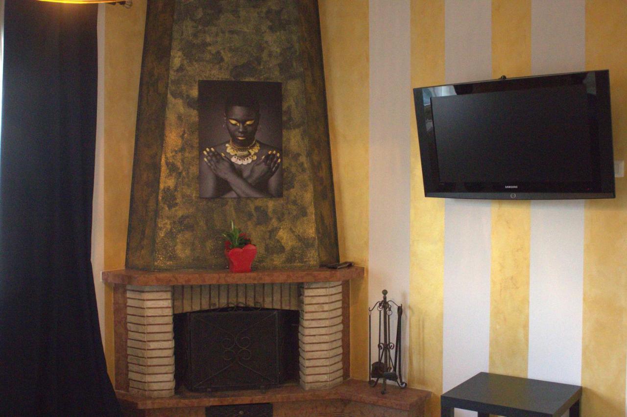 Fiumicinoa57 Bed & Breakfast Luaran gambar
